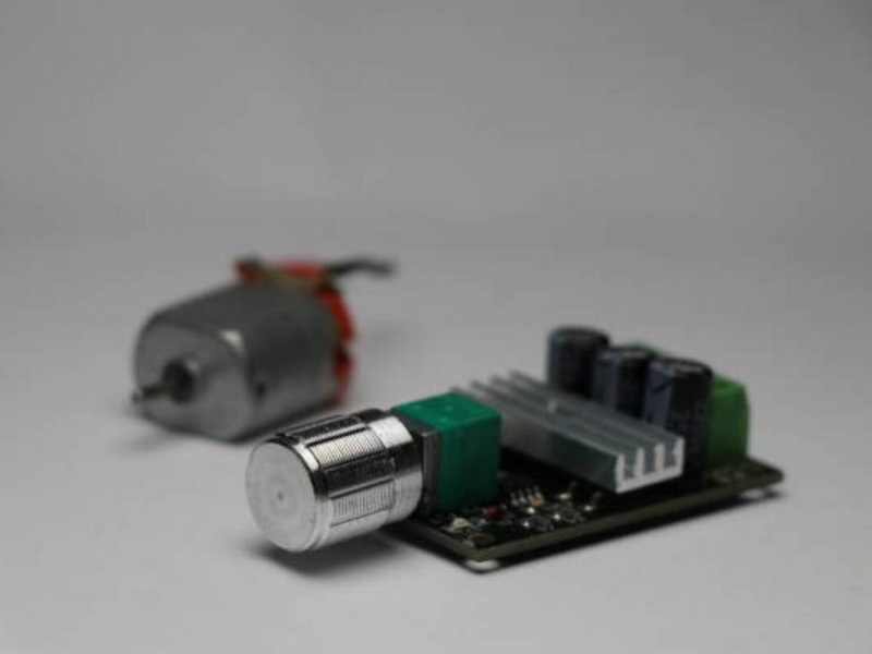 how does a dc fan motor work1